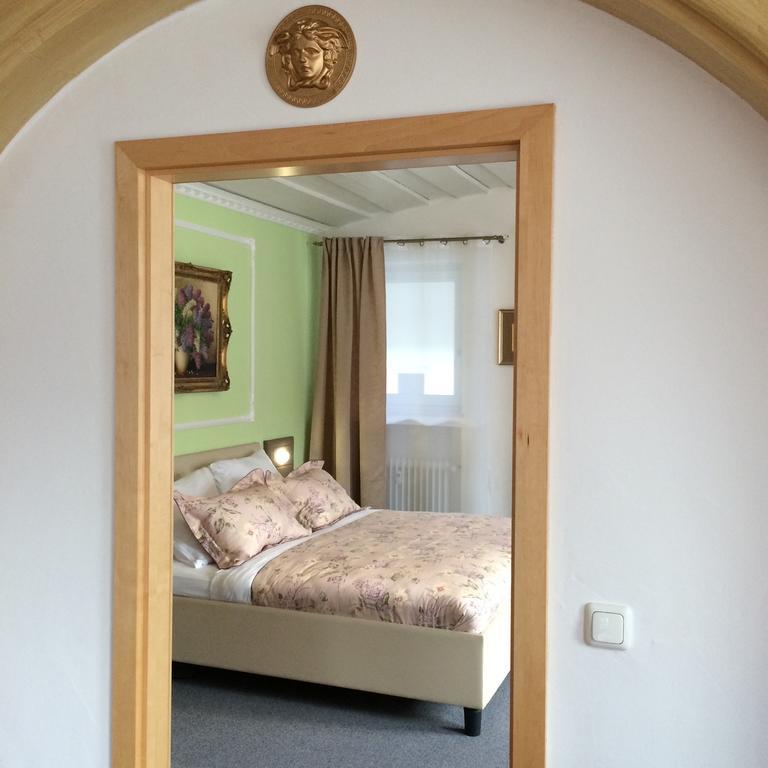 Golden Gapa Central Family Apartment 8 การ์มิช-พาร์เทนเคียร์เชน ห้อง รูปภาพ