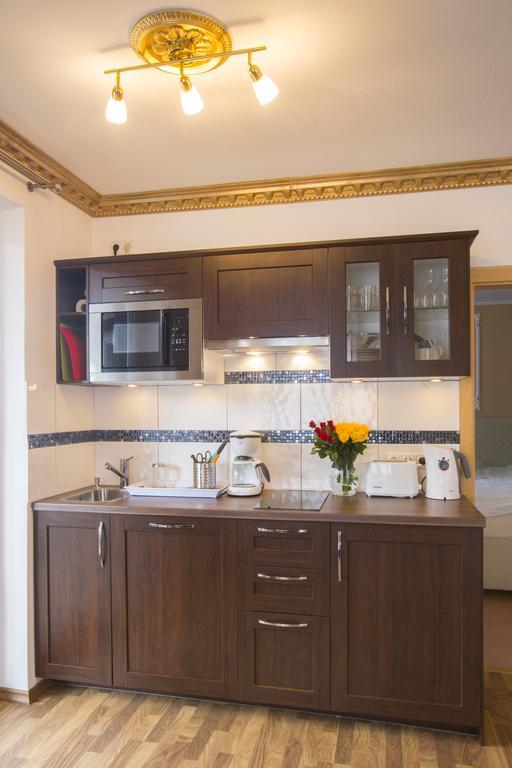 Golden Gapa Central Family Apartment 8 การ์มิช-พาร์เทนเคียร์เชน ภายนอก รูปภาพ