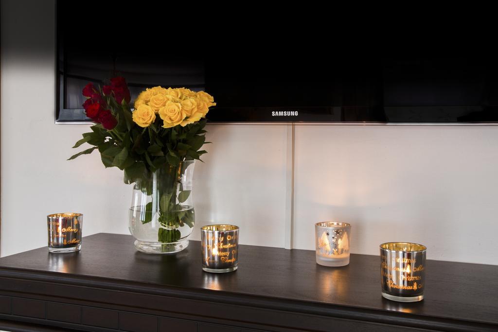 Golden Gapa Central Family Apartment 8 การ์มิช-พาร์เทนเคียร์เชน ภายนอก รูปภาพ
